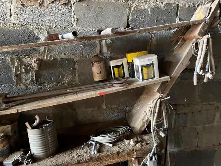 #3721-•-misc-tools-and-hardware-image-4