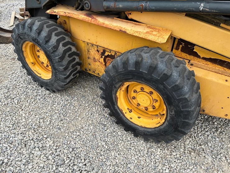 new-holland-ls180-image-12