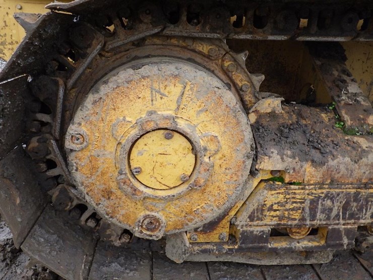 caterpillar-d4g-image-21