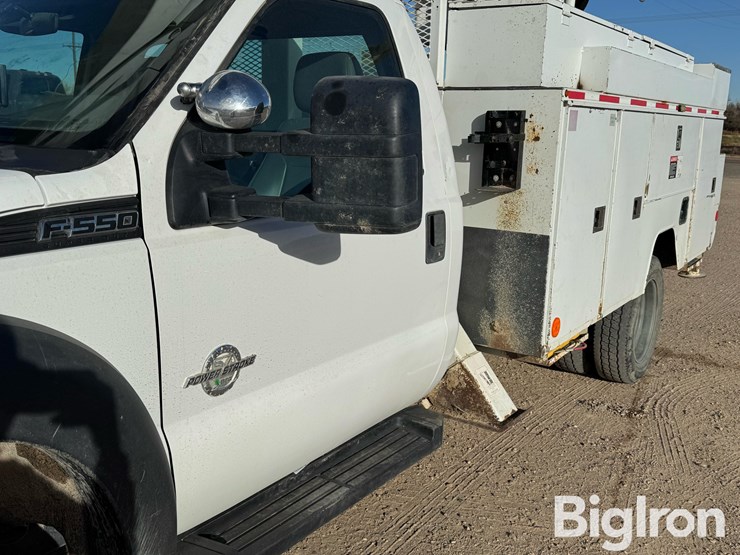 ford-f550-xlt-image-19