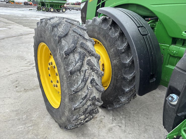 john-deere-8370r-image-36