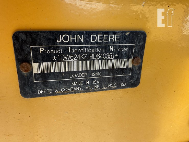 2011-deere-624k-image-23