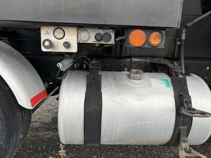 1995-cummins-m11-image-25