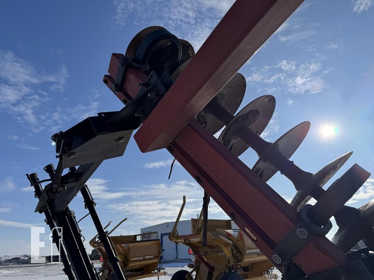 case-ih-3900-image-33