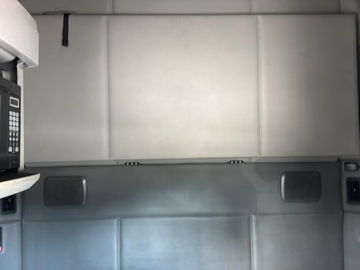 2019-kenworth-t680-image-69