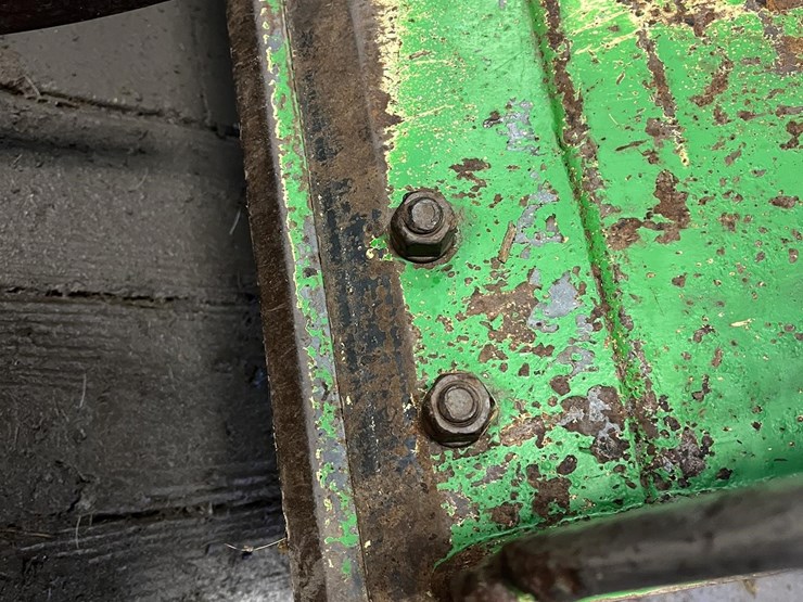 john-deere-7200-image-25