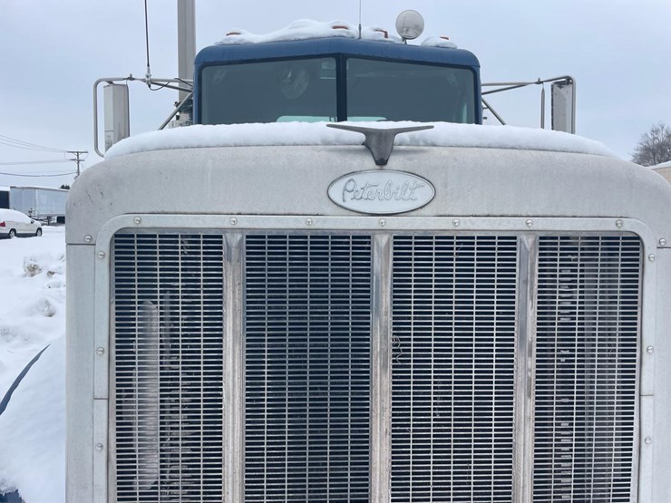 1996-peterbilt-378-image-9