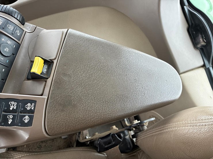 john-deere-8370r-image-76