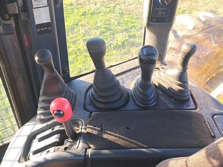 john-deere-748-image-11