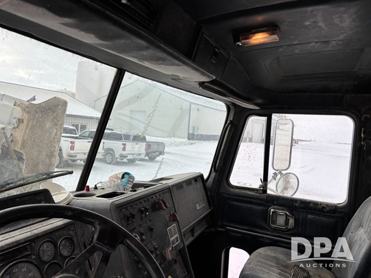 1994-mack-ch613-image-76