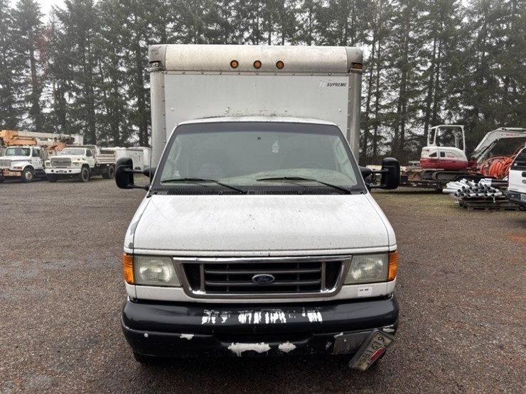 2005-ford-e450-sd-image-8