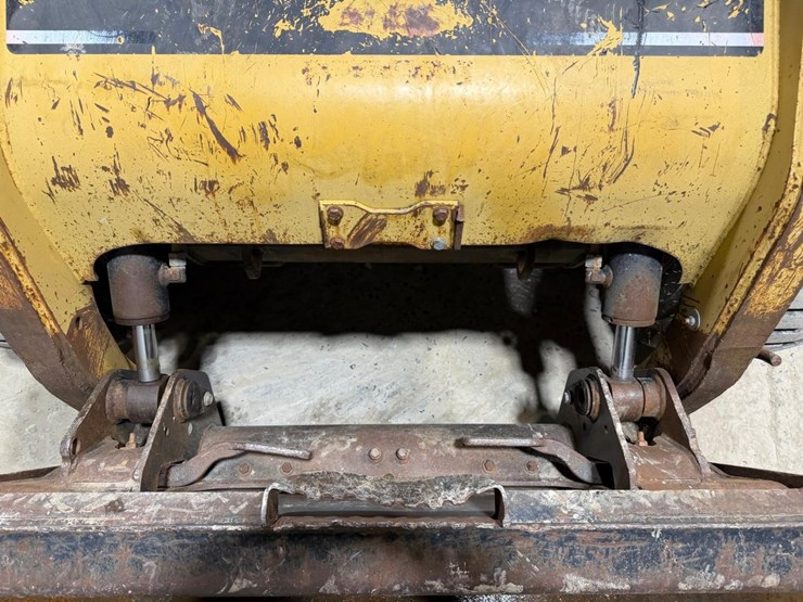 caterpillar-268b-image-10