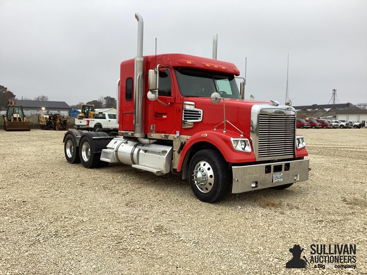 2020-freightliner-122sd-image-3