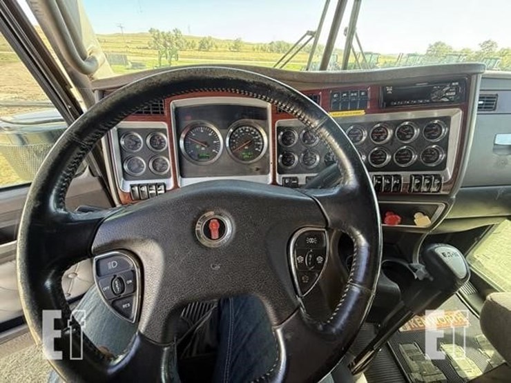 2008-kenworth-t800-image-27
