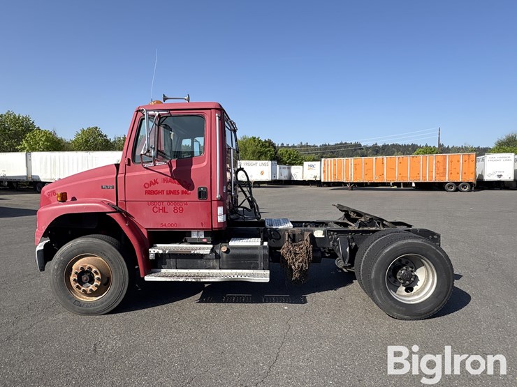 freightliner-fl70-image-8