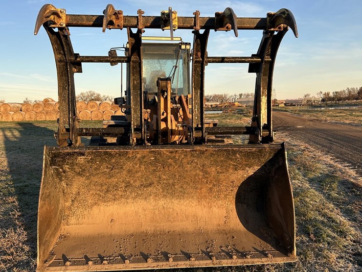 2014-case-721f-xr-image-4