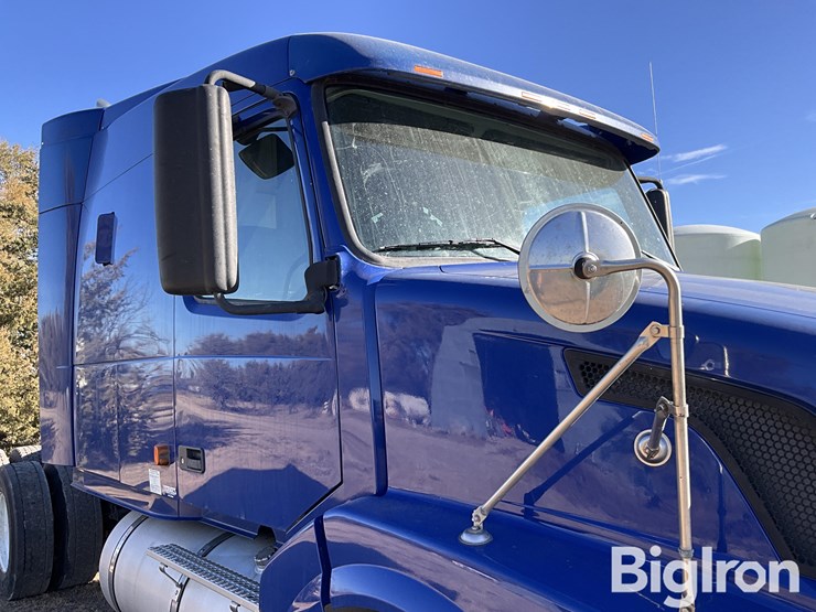 2006-volvo-vnl-t/a-truck-tractor-w/sleeper-image-12