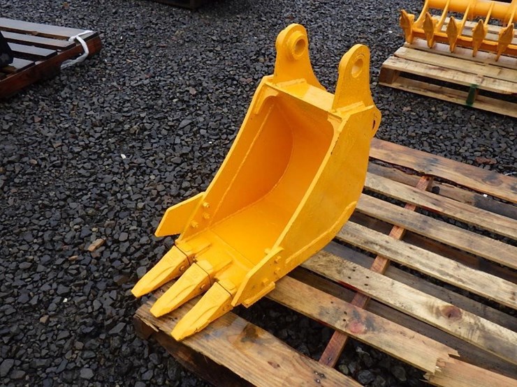 caterpillar-305-image-1