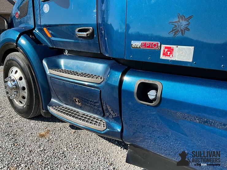 2020-peterbilt-579-image-19