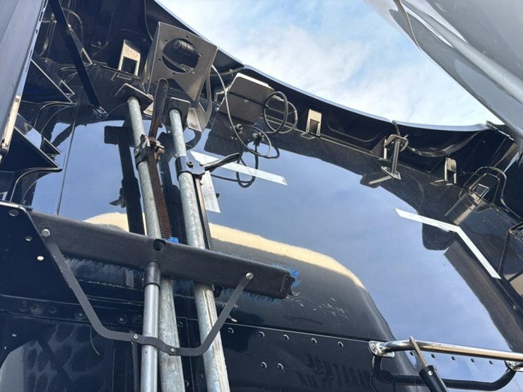 2019-kenworth-t680-image-33