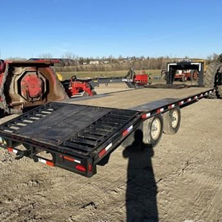 2001 GOOSENECK 24 ft