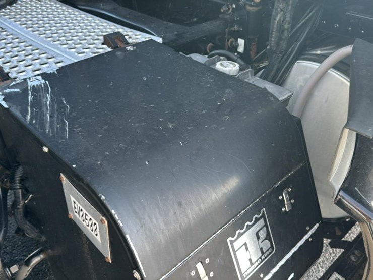 2019-kenworth-t680-image-27