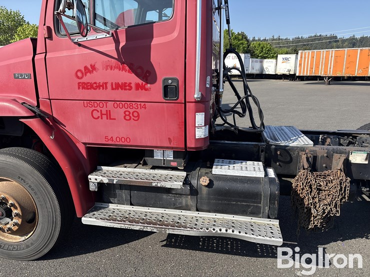 freightliner-fl70-image-9