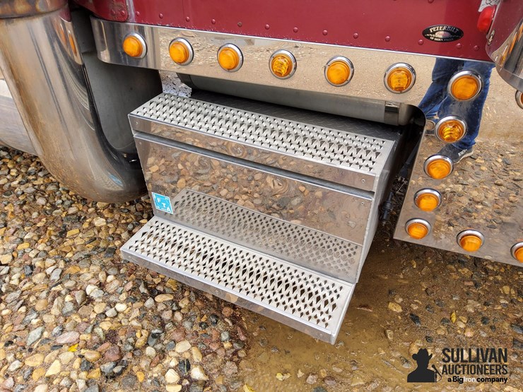 peterbilt-379-image-18