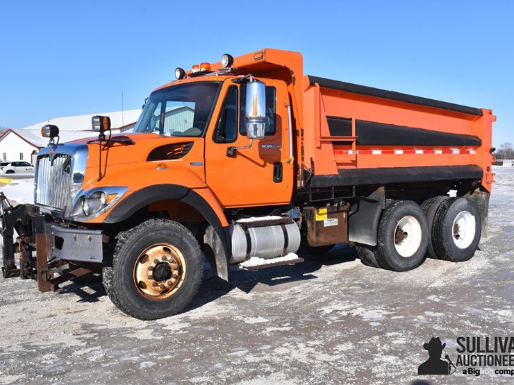 2009-international-7400-image-1