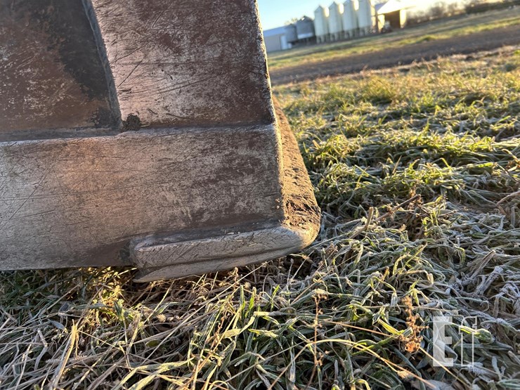 2014-case-721f-xr-image-53