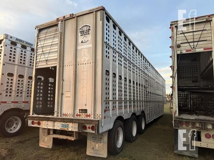 1995-merritt-53-ft-image-4