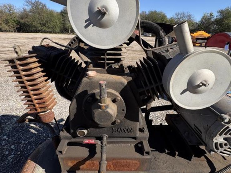 #33-•-industrial-compressor-image-4