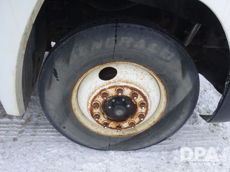 1994-freightliner-fld120-image-43