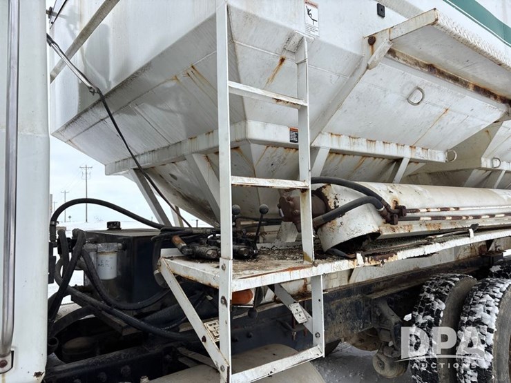 1994-mack-ch613-image-46