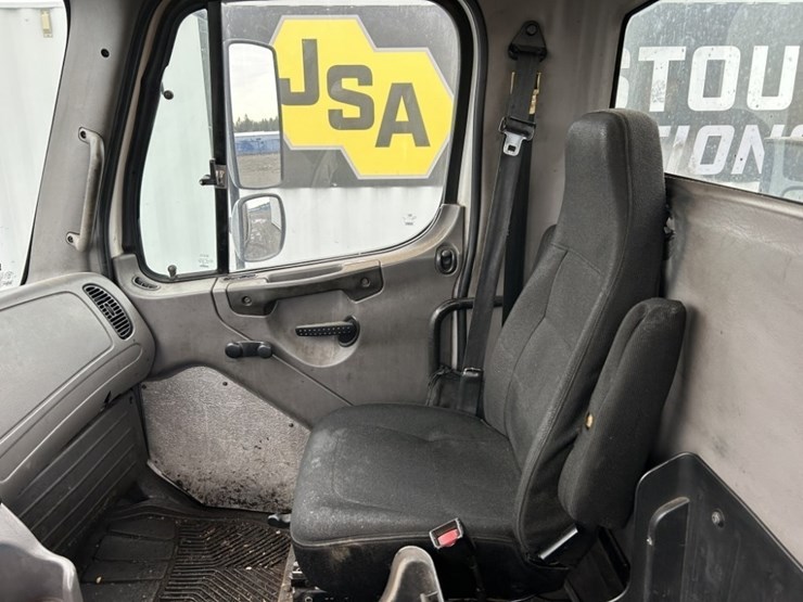 2009-freightliner-m2-s/a-asphalt-patch-truck-image-13