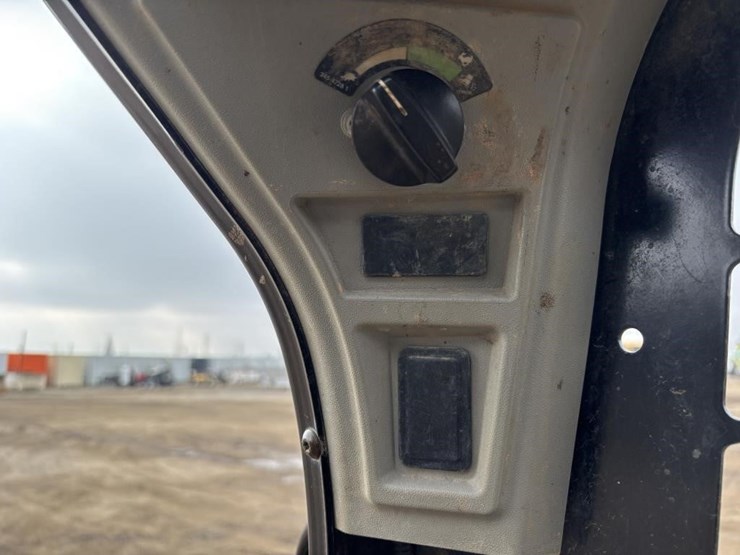 caterpillar-259d-image-24