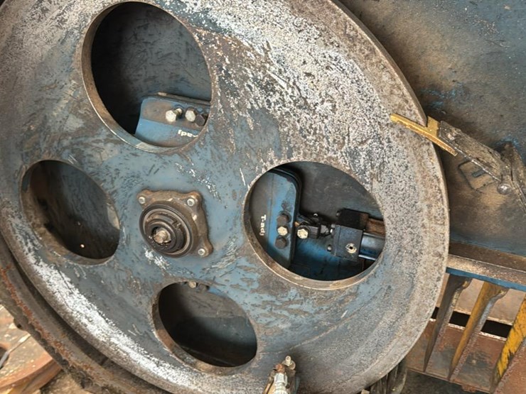 #166-•-2012-baker-dominator-stationary-bandmill-image-29