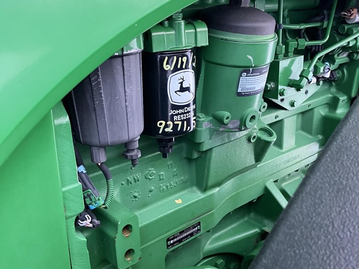2010-john-deere-8295r-image-44