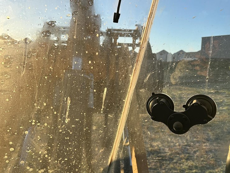 2014-case-721f-xr-image-70