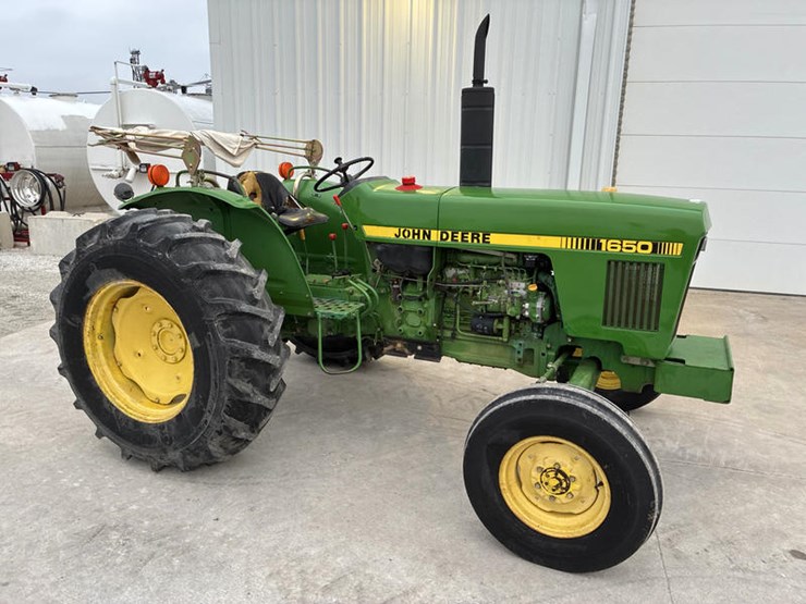 john-deere-1650-image-1