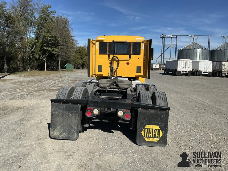 peterbilt-579-image-6