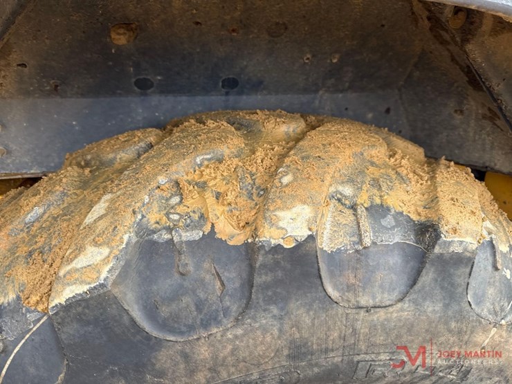 2005-deere-310sg-image-12