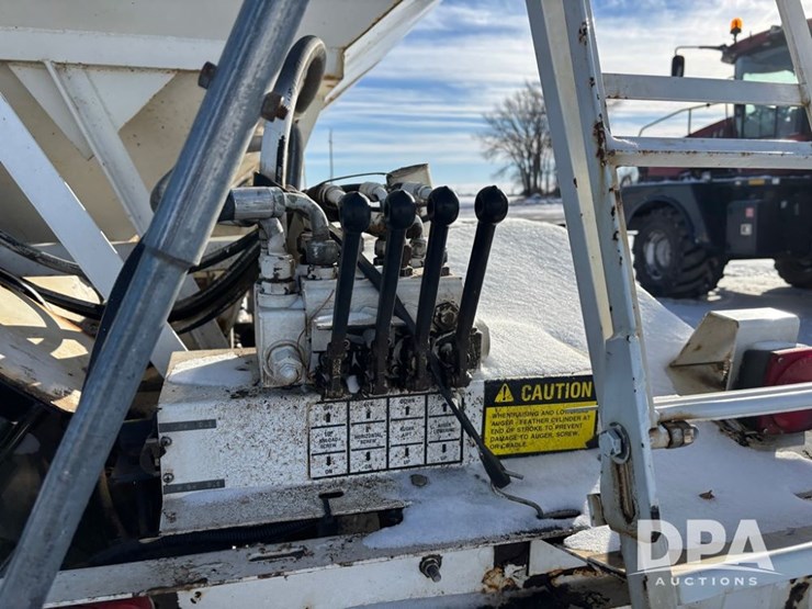 1998-freightliner-fl80-image-42