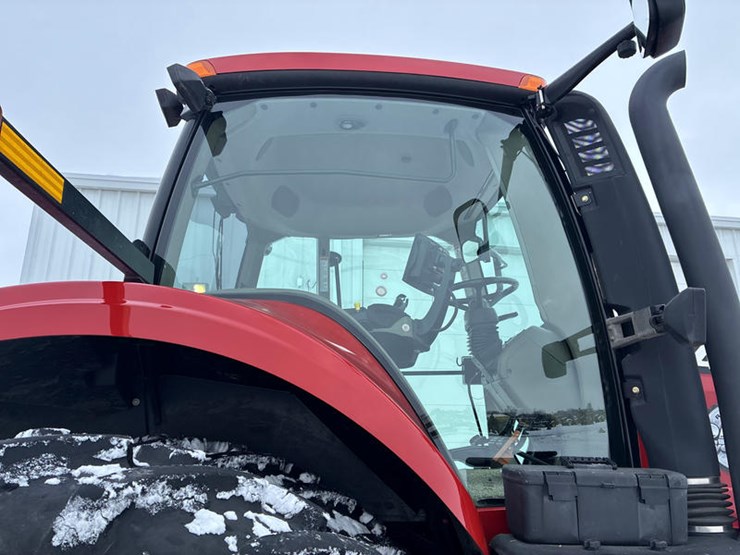 case-ih-magnum-315-image-23