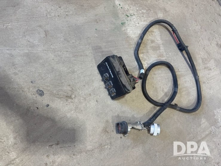 john-deere-planter-hydraulic-drive-switch-box-(jm710)-image-1