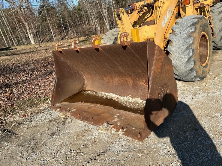 1989-deere-444e-image-60