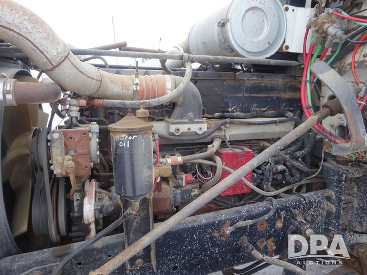 1994-freightliner-fld120-image-70