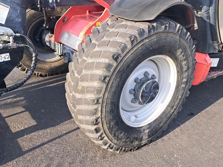 2019-manitou-mlt840-image-24