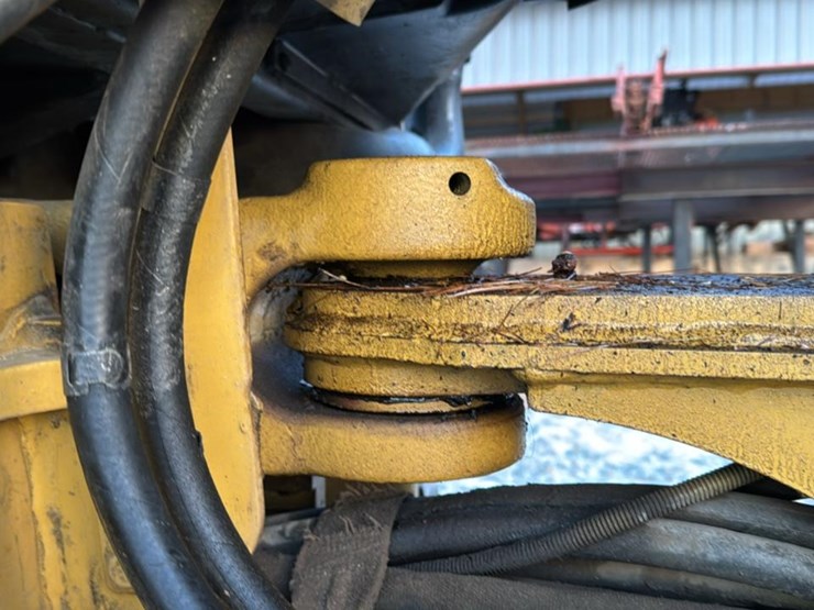 caterpillar-908h-image-19