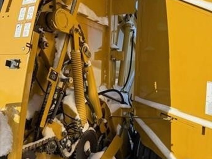 2016-vermeer-605n-image-5